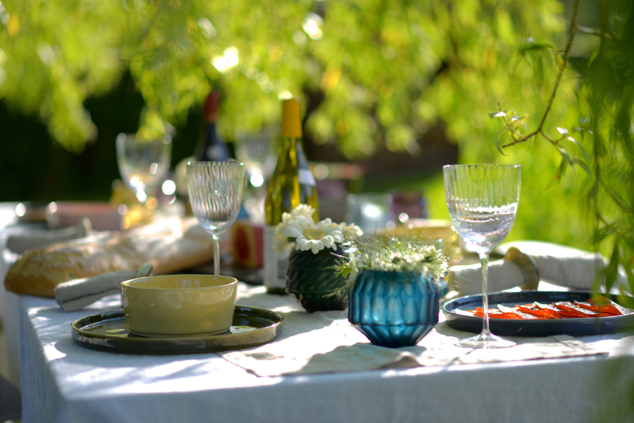 Alfresco dining best sale